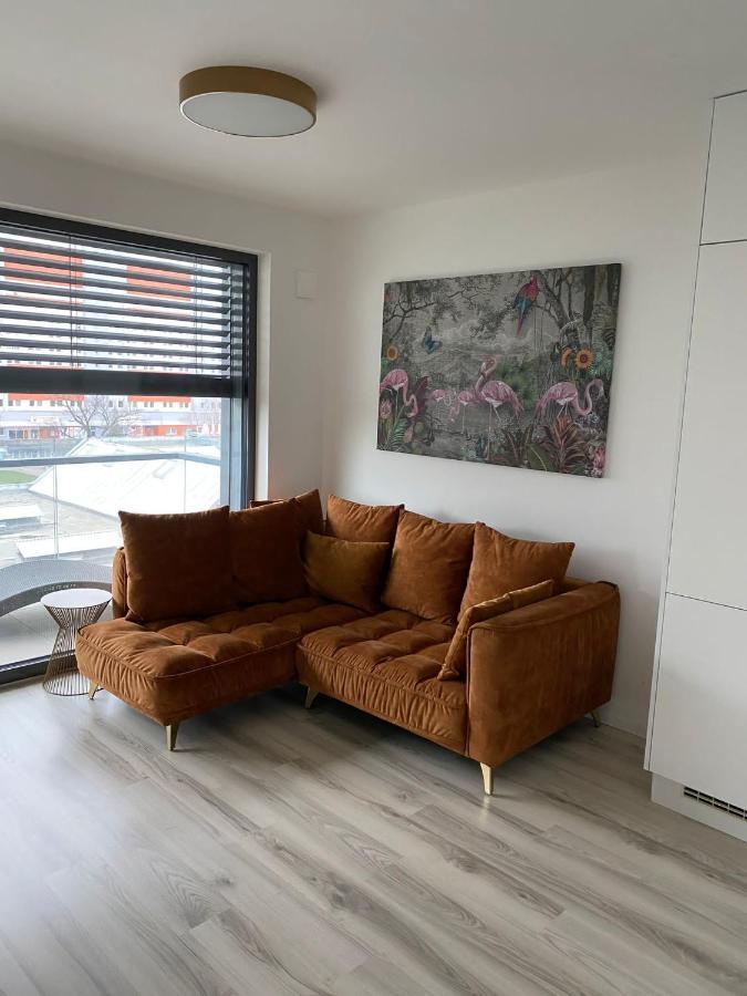 Ein Park Apartment With Free Parking Bratislava Dış mekan fotoğraf